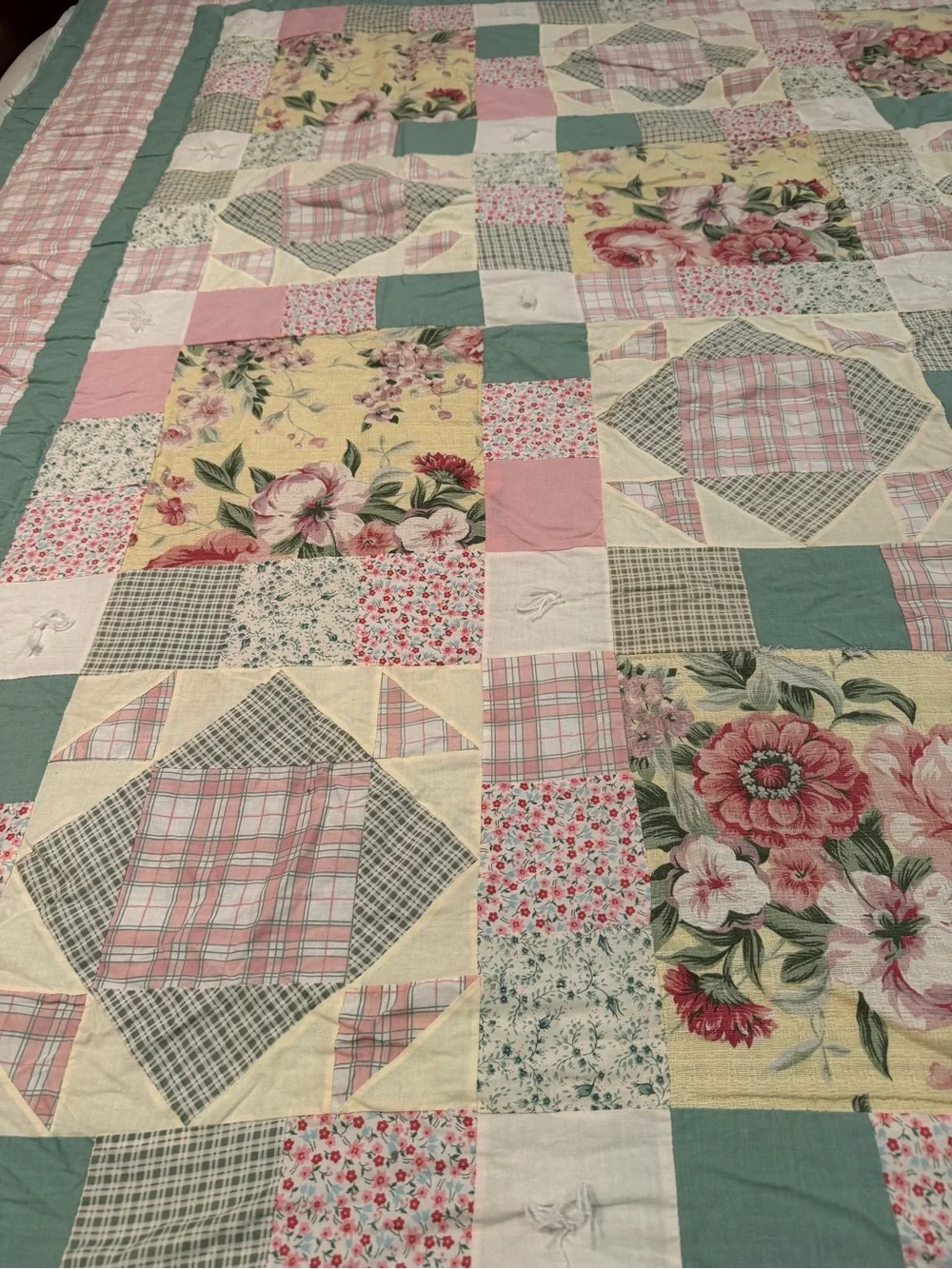 Vintage cottagecore floral plaid patchwork hand tied quilt 83”x80” country style